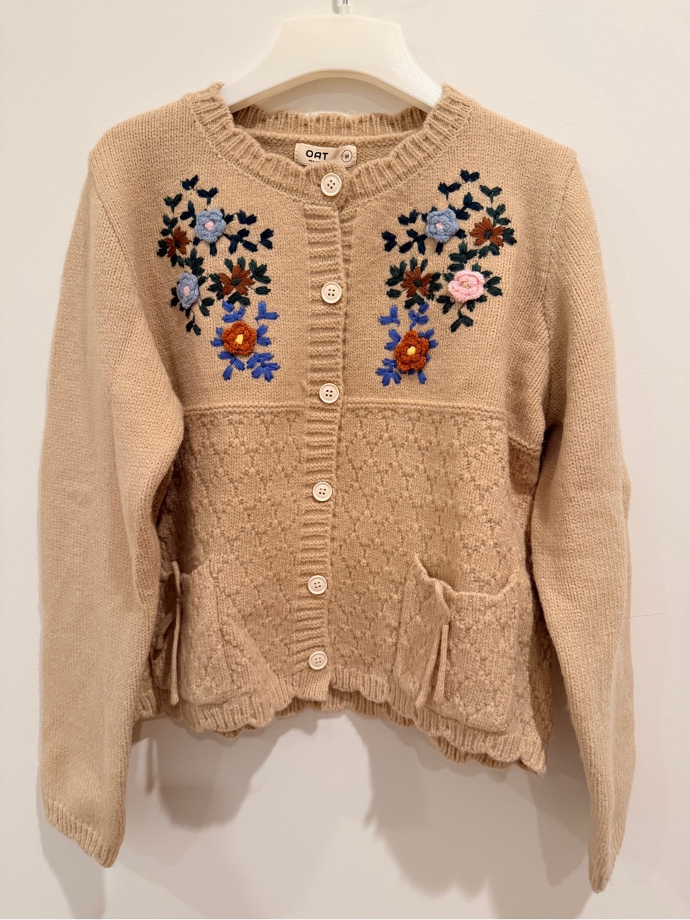🆕 Oat - Embroidered Floral Knit Cardigan